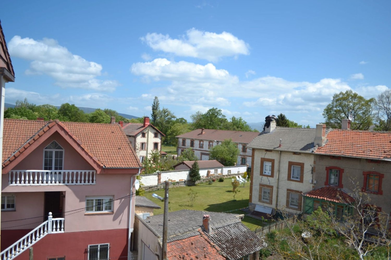 Apartamento de 2 dormitorios en Arija, Spain No. 71959