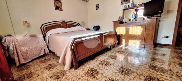 Квартира с 4 комнатами в Палермо, Италия № 3110 14