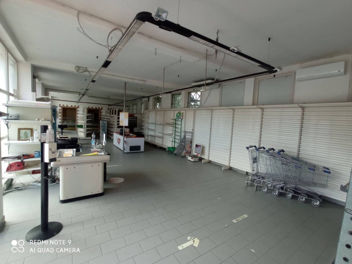 3 rooms Commercial property in Perugia, Italy No. 104441