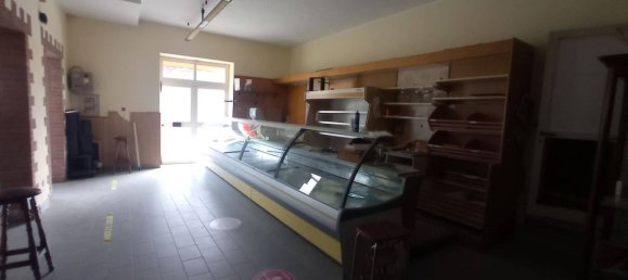 3 rooms Commercial property in Perugia, Italy No. 104441 4