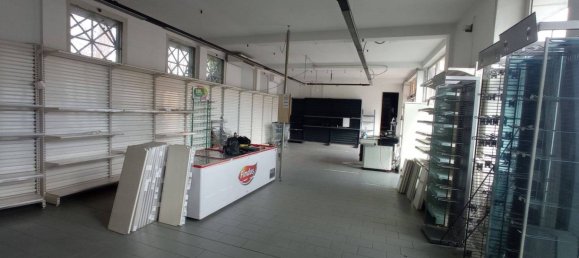 3 rooms Commercial property in Perugia, Italy No. 104441 2