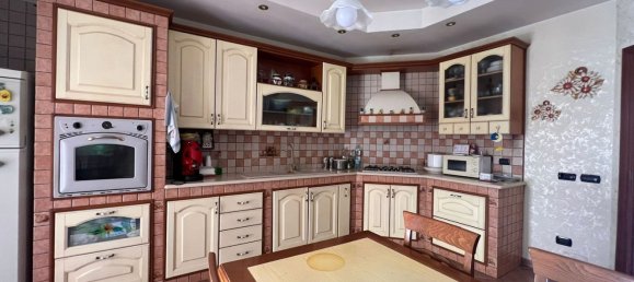 Apartamento de 3 dormitorios en Naples, Italy No. 311591 3