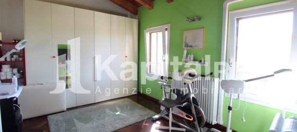 2 bedrooms House in Medicina, Italy No. 268616 18