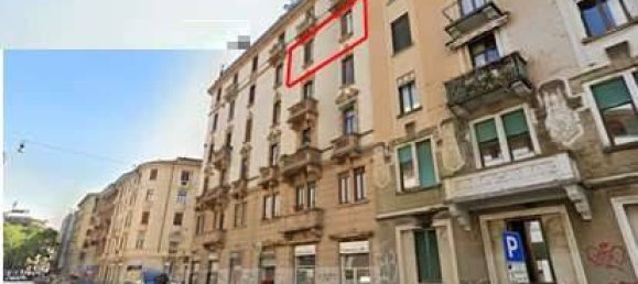 2 bedrooms Apartment in Milan, Italy No. 263132 3