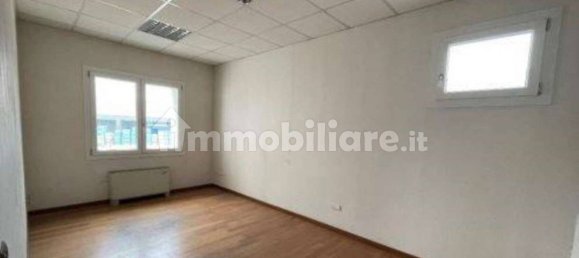 5-Zimmer Lagerhaus in Sassuolo, Italy, Nr. 105406 7