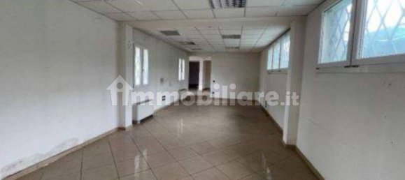 5-Zimmer Lagerhaus in Sassuolo, Italy, Nr. 105406 8