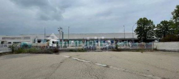 5-Zimmer Lagerhaus in Sassuolo, Italy, Nr. 105406 2