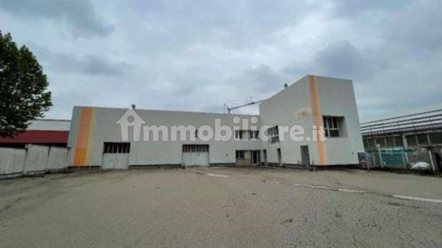 5-Zimmer Lagerhaus in Sassuolo, Italy, Nr. 105406