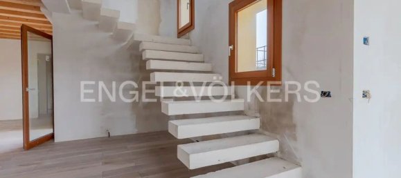 9 rooms Villa in Venice, Italy No. 130985 6