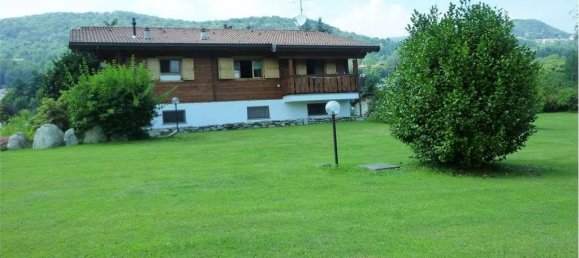 2 bedrooms House in Pisano, Italy No. 150449 4