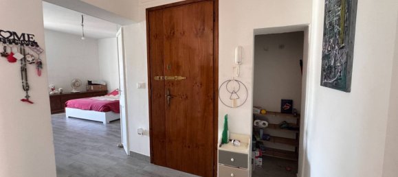 3 bedrooms Apartment in Lendinara, Italy No. 343848 4
