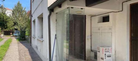 2-salle Appartement à Vicenza, Italy No. 285156 5