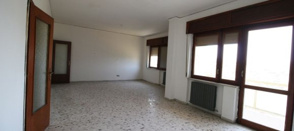 5 bedrooms Apartment in Benevento, Italy No. 318659 6