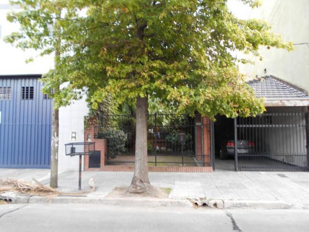 3 bedrooms House in General San Martin, Argentina No. 21671