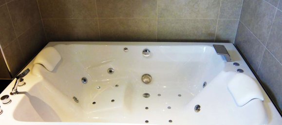 2 bedrooms Condo in Pattaya, Thailand No. 689 5