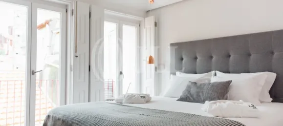 438m² Building in Porto, Portugal No. 54222 10