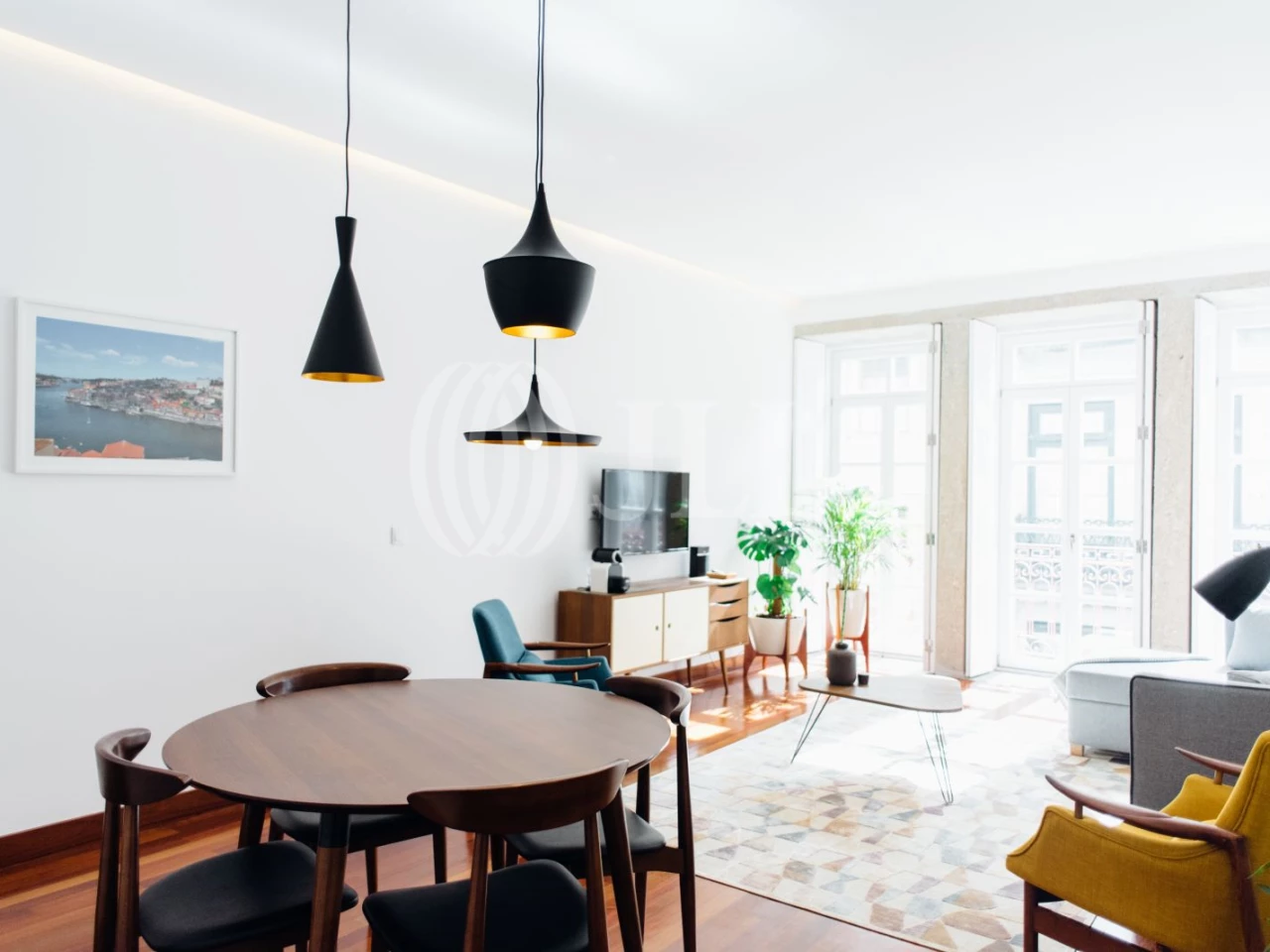 438m² Building in Porto, Portugal No. 54222