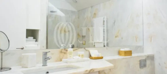 438m² Building in Porto, Portugal No. 54222 20