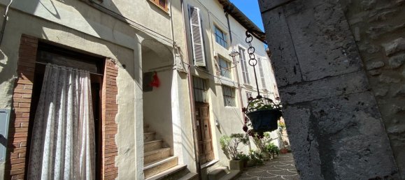 3 rooms Apartment in Pozzaglia Sabina, Italy No. 144216 3