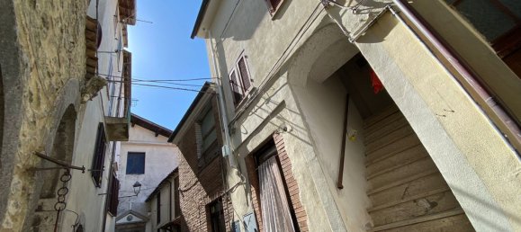 3 rooms Apartment in Pozzaglia Sabina, Italy No. 144216 2