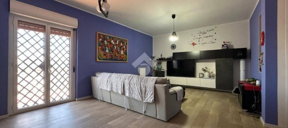 Apartamento de 4 dormitorios en Bari, Italy No. 267713 6