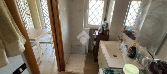 Apartamento de 4 dormitorios en Bari, Italy No. 267713 26