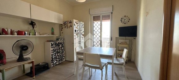 Apartamento de 4 dormitorios en Bari, Italy No. 267713 11