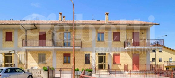 2 bedrooms Apartment in Gubbio, Italy No. 305613 8