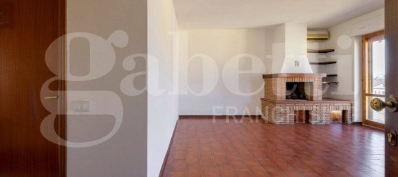 2 bedrooms Apartment in Gubbio, Italy No. 305613 9