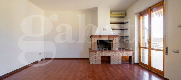 2 bedrooms Apartment in Gubbio, Italy No. 305613 12