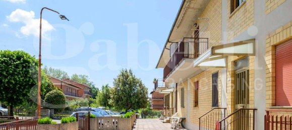 2 bedrooms Apartment in Gubbio, Italy No. 305613 6