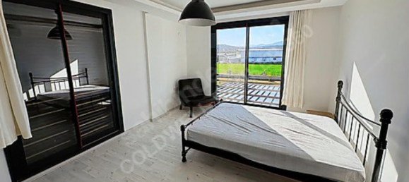 Villa 3+1 in Izmir, Turkey, Nr. 33748 4