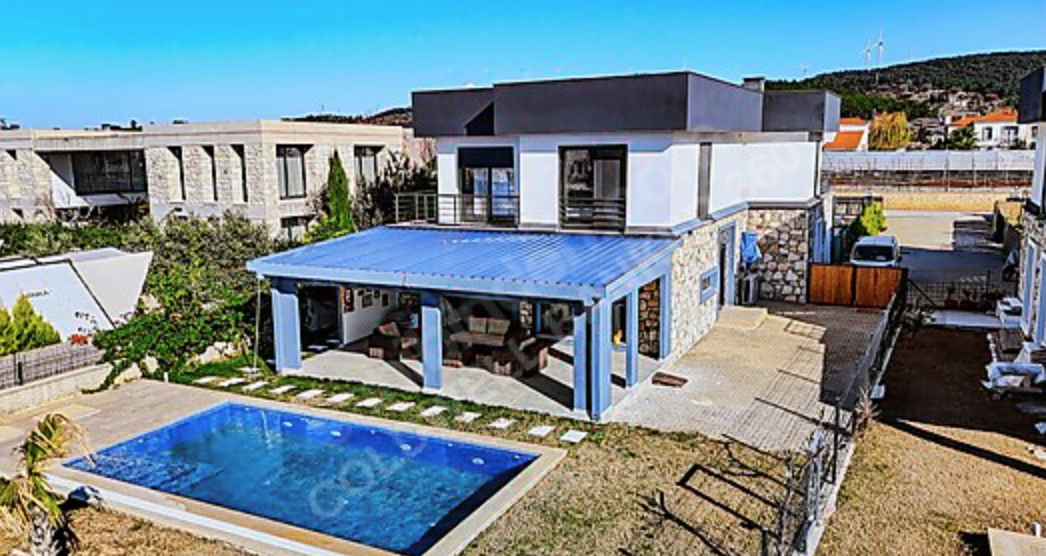 Villa 3+1 in Izmir, Turkey, Nr. 33748