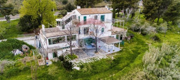 11 rooms Villa in Vasto, Italy No. 41863 5