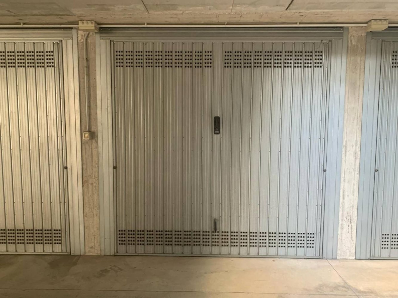 Garaje en Brugherio, Italy 15 m² No. 93966