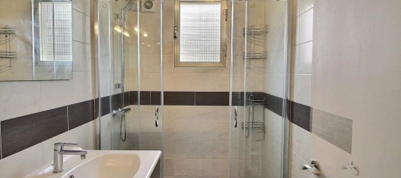 1 chambre Appartement à Saint-Maur-des-Fossés, France No. 297145 4