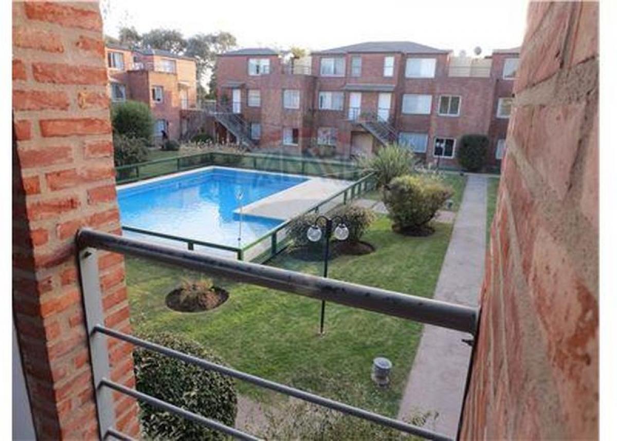 Apartamento de 2 dormitorios en Pilar, Argentina No. 92751