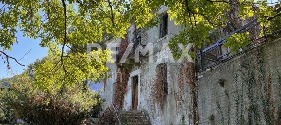 366m² Commercial property in Mouresi, Greece No. 758 2