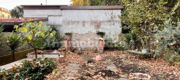 2 bedrooms Villa in Viareggio, Italy No. 39660 4