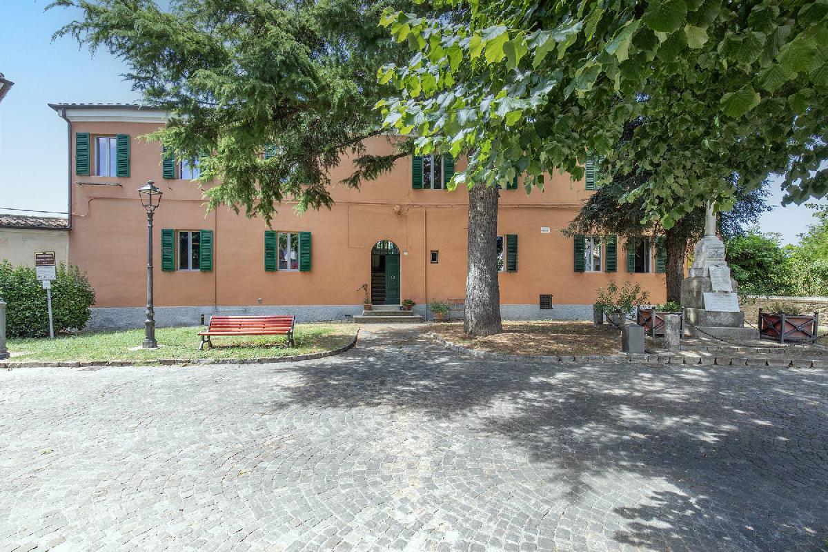 4 chambres Châteaux à Rosora, Italy No. 298013