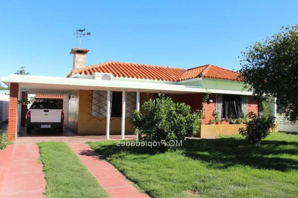 3 bedrooms House in Canelones, Uruguay No. 3392