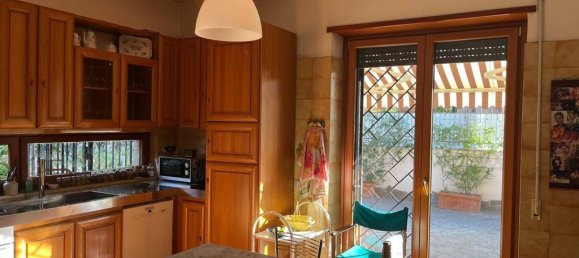 4 bedrooms Villa in Rome, Italy No. 334949 8