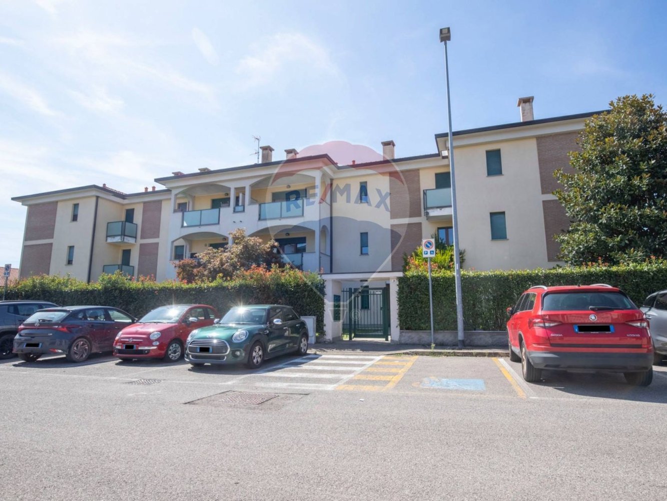 2 bedrooms Apartment in Villa Cortese, Italy No. 368433