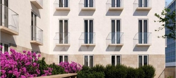 3 bedrooms Apartment in Lisbon, Portugal No. 10776 10