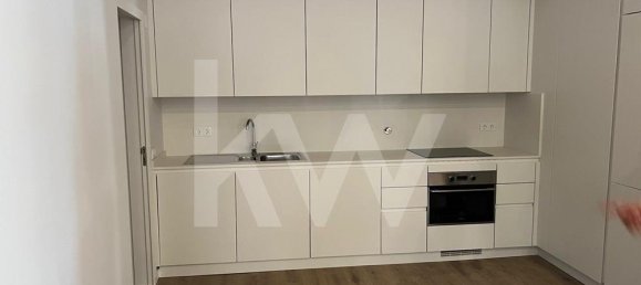 3 bedrooms Apartment in Lisbon, Portugal No. 10776 4