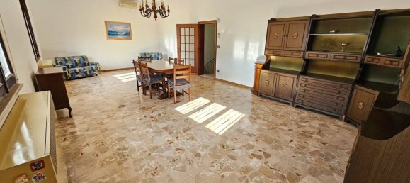 7-Zimmer Villa in Medolla, Italy, Nr. 98811 12