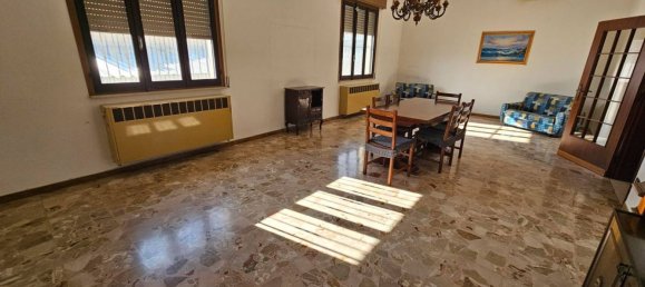 7-Zimmer Villa in Medolla, Italy, Nr. 98811 13