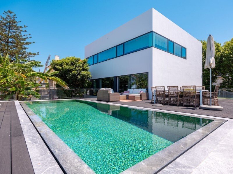 3 bedrooms Villa in Cascais, Portugal No. 319743