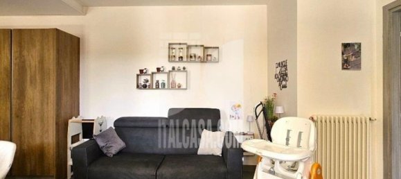 3 Schlafzimmer Wohnung in Curtatone, Italy, Nr. 329818 7