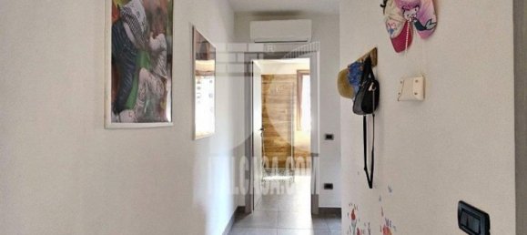 3 Schlafzimmer Wohnung in Curtatone, Italy, Nr. 329818 8